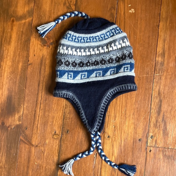 Winter Hat with Llama print | Unbranded - Picture 1 of 4